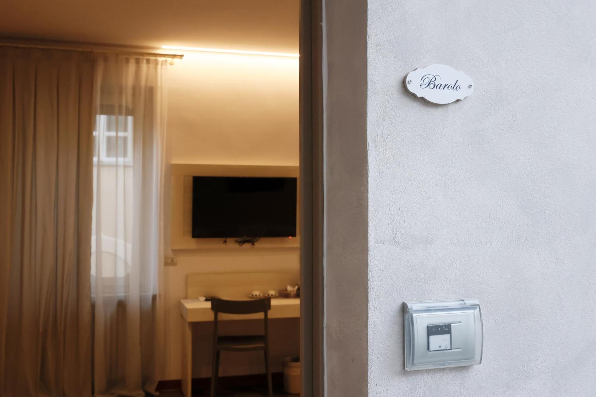 Palazzo Belli Bed & Breakfast อัลบา ภายนอก รูปภาพ