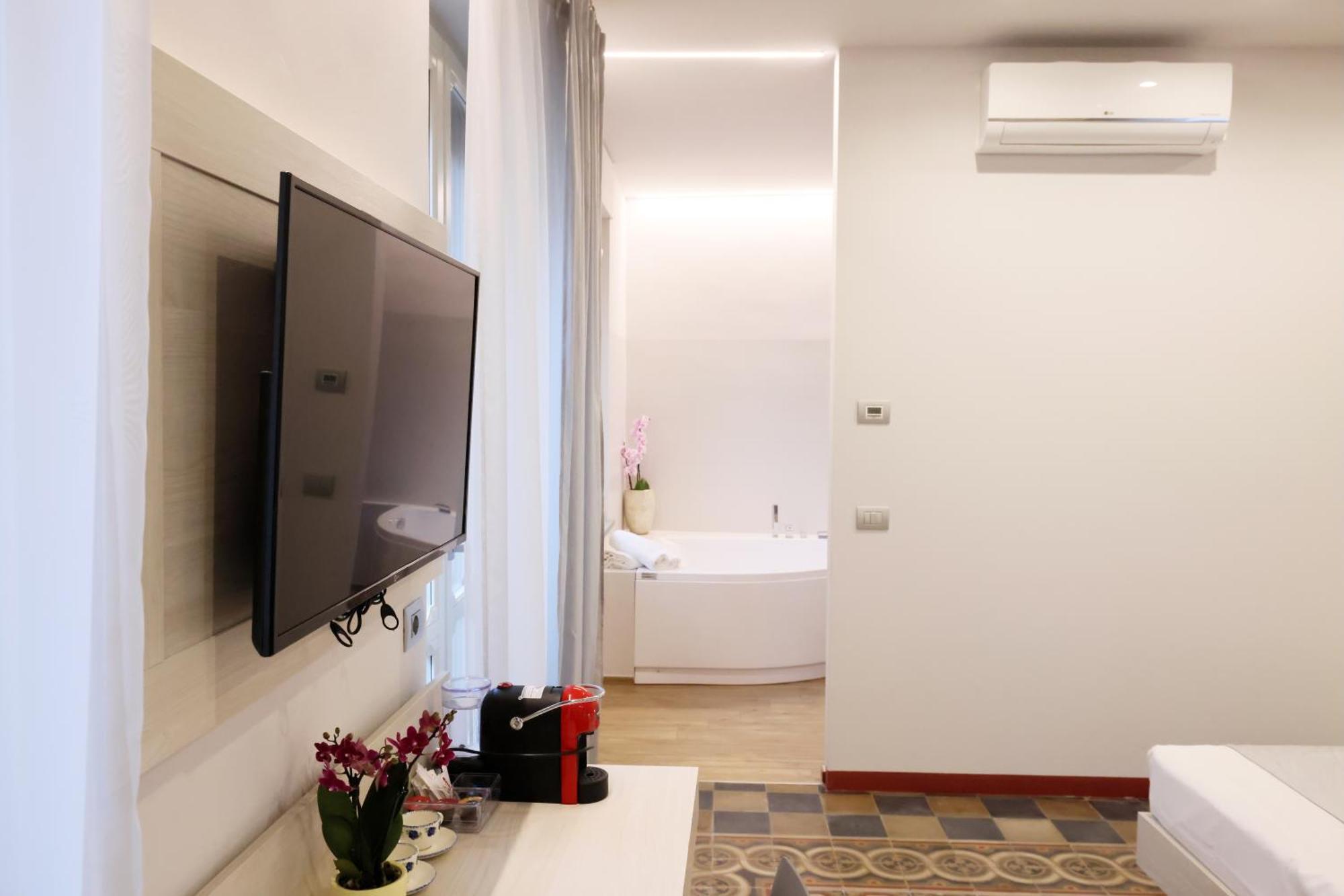 Palazzo Belli Bed & Breakfast อัลบา ภายนอก รูปภาพ