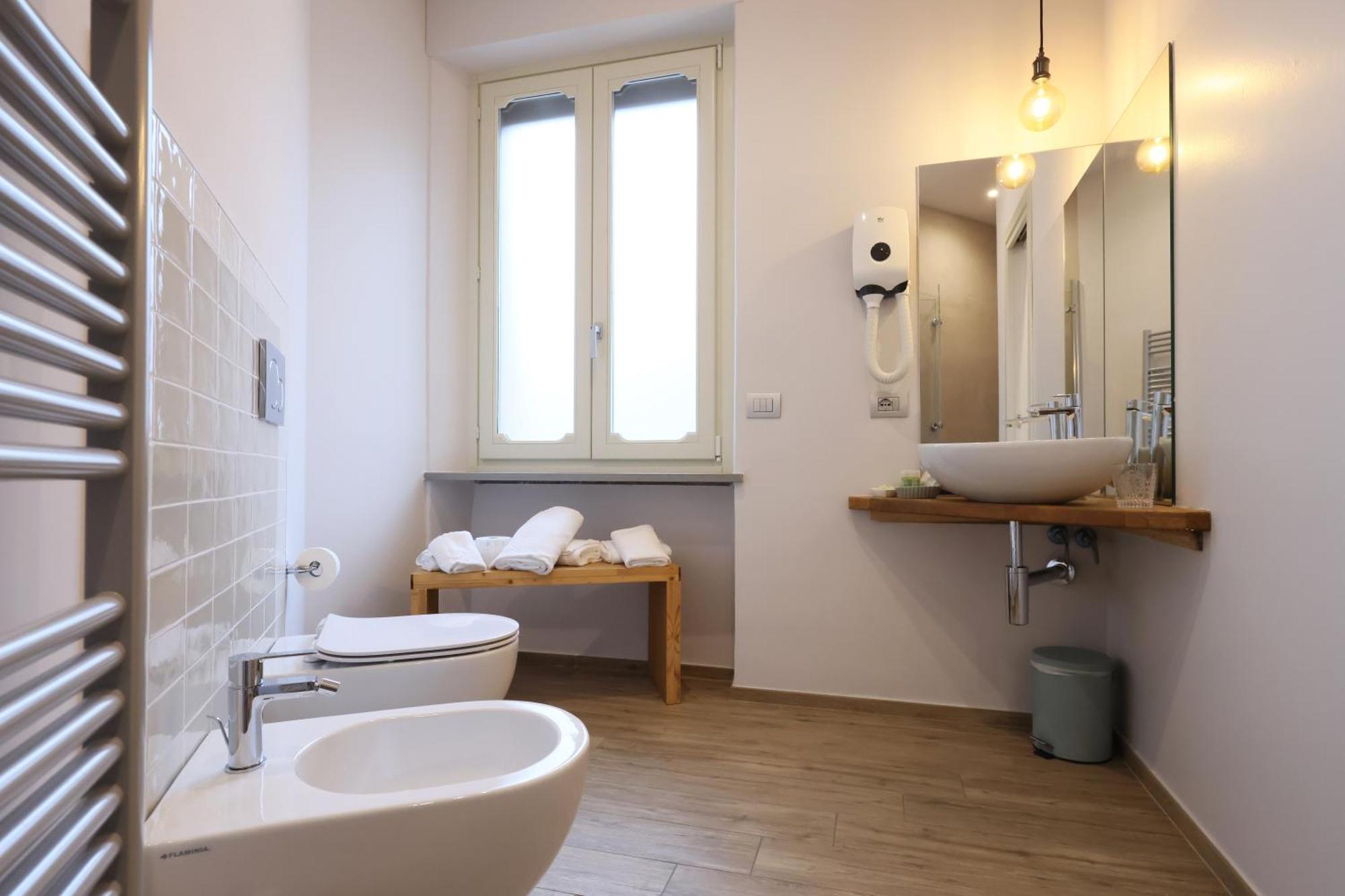 Palazzo Belli Bed & Breakfast อัลบา ภายนอก รูปภาพ
