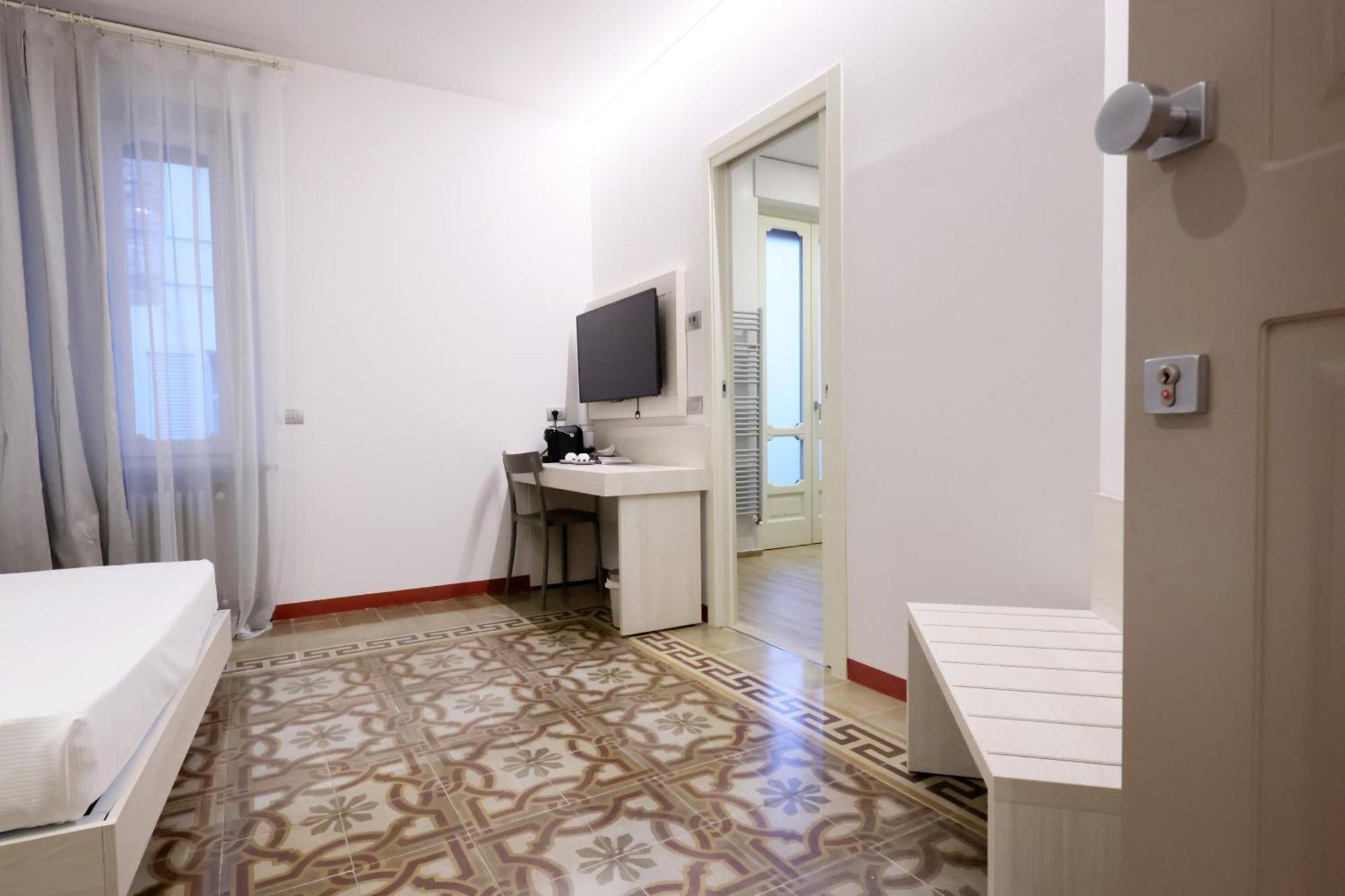 Palazzo Belli Bed & Breakfast อัลบา ภายนอก รูปภาพ