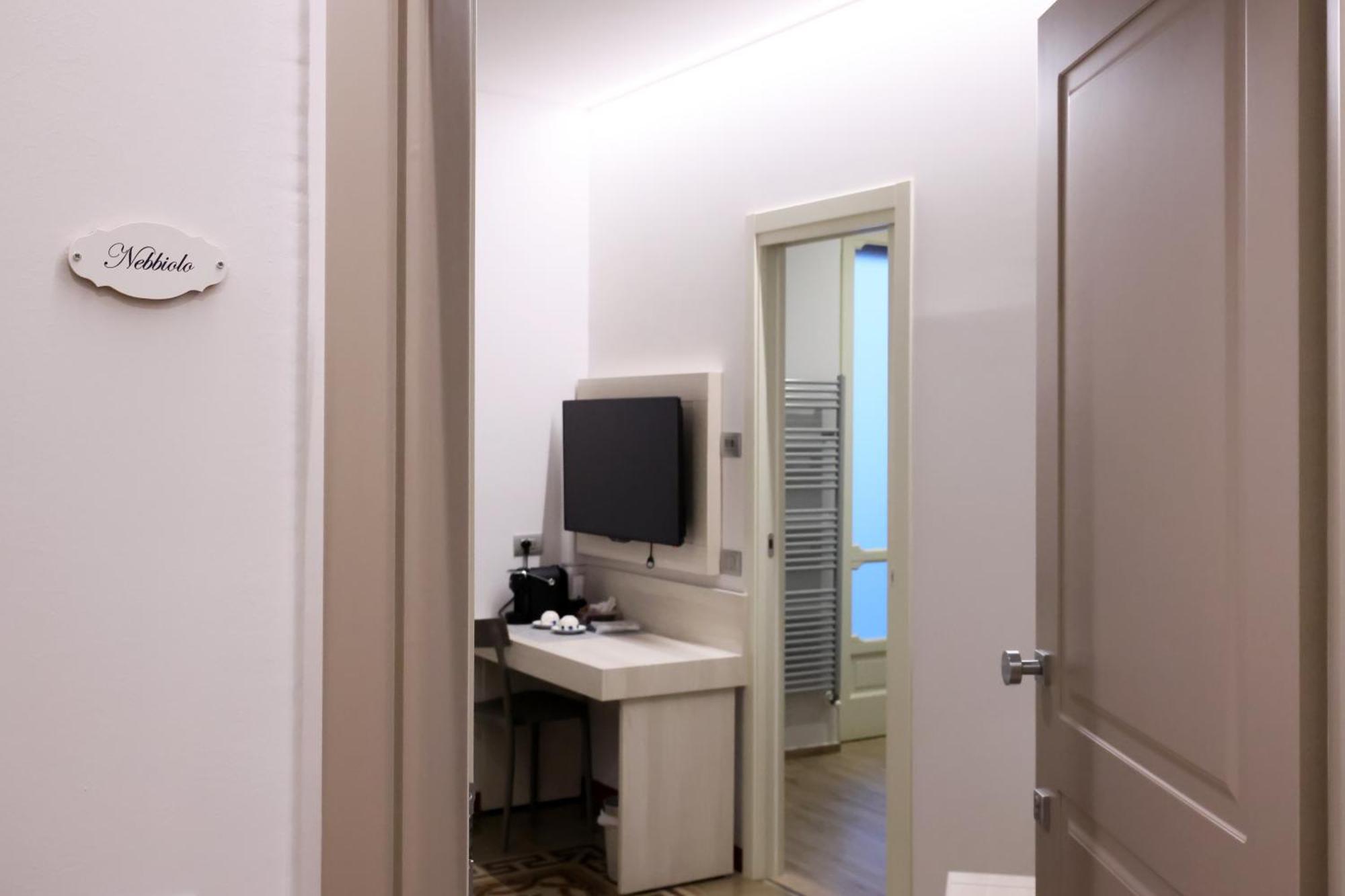 Palazzo Belli Bed & Breakfast อัลบา ภายนอก รูปภาพ