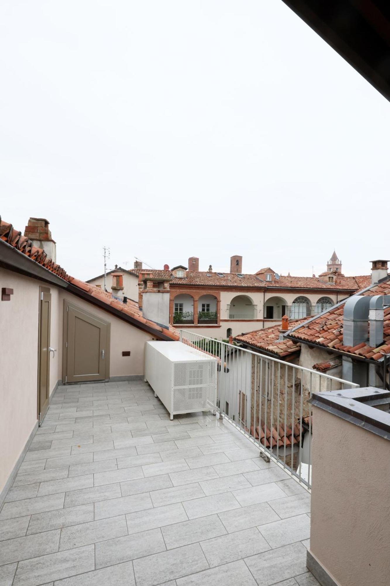 Palazzo Belli Bed & Breakfast อัลบา ภายนอก รูปภาพ