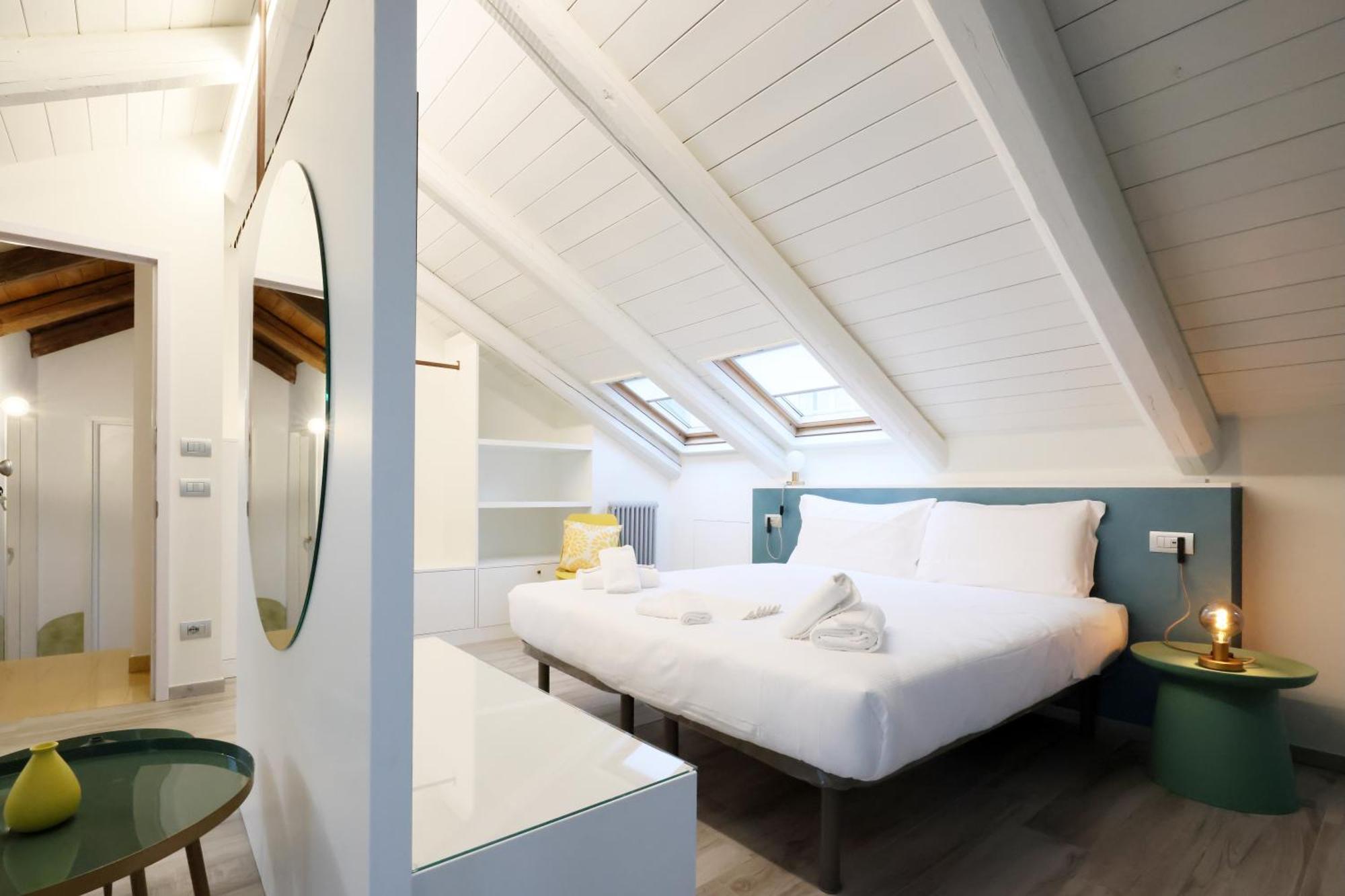 Palazzo Belli Bed & Breakfast อัลบา ภายนอก รูปภาพ