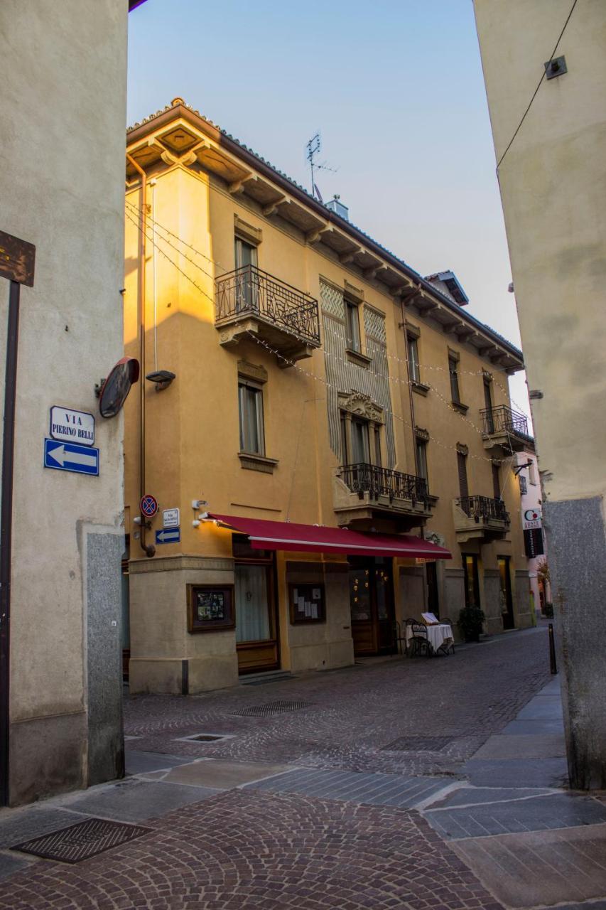 Palazzo Belli Bed & Breakfast อัลบา ภายนอก รูปภาพ