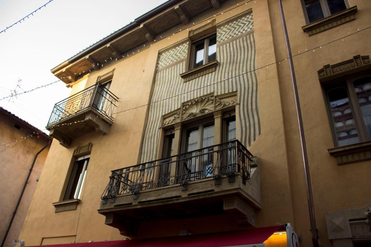 Palazzo Belli Bed & Breakfast อัลบา ภายนอก รูปภาพ