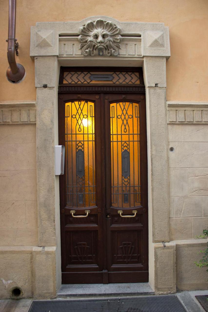 Palazzo Belli Bed & Breakfast อัลบา ภายนอก รูปภาพ